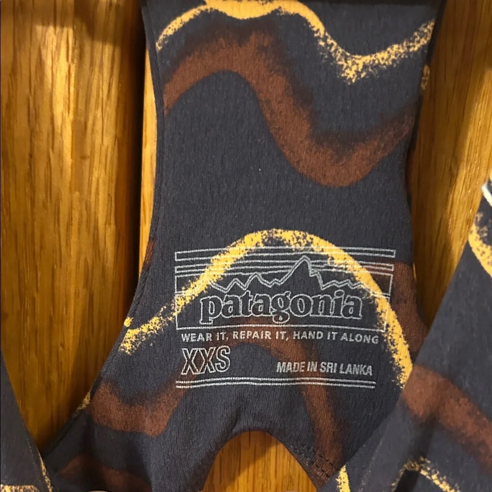 Patagonia Navy and Brown Wave Crop Top - Picture 4 of 5
